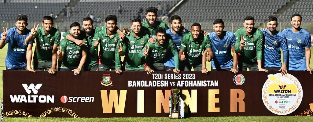 Bangladesh with the T20 series trophy
