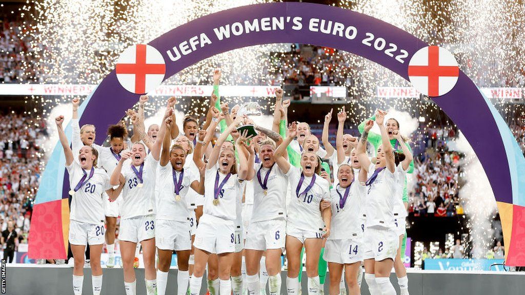 The Lionesses celebrate winning Euro 2022
