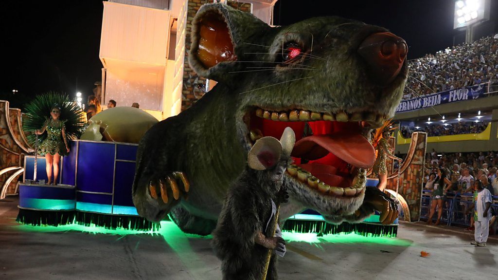 Giant rat at Rio Carnival