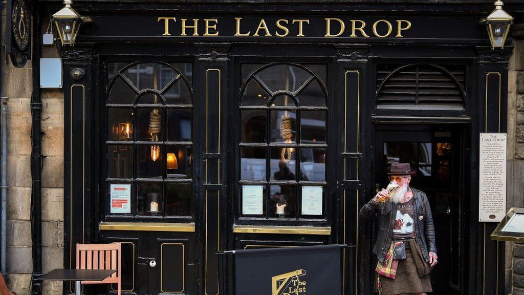 The Last Drop pub, Edinburgh