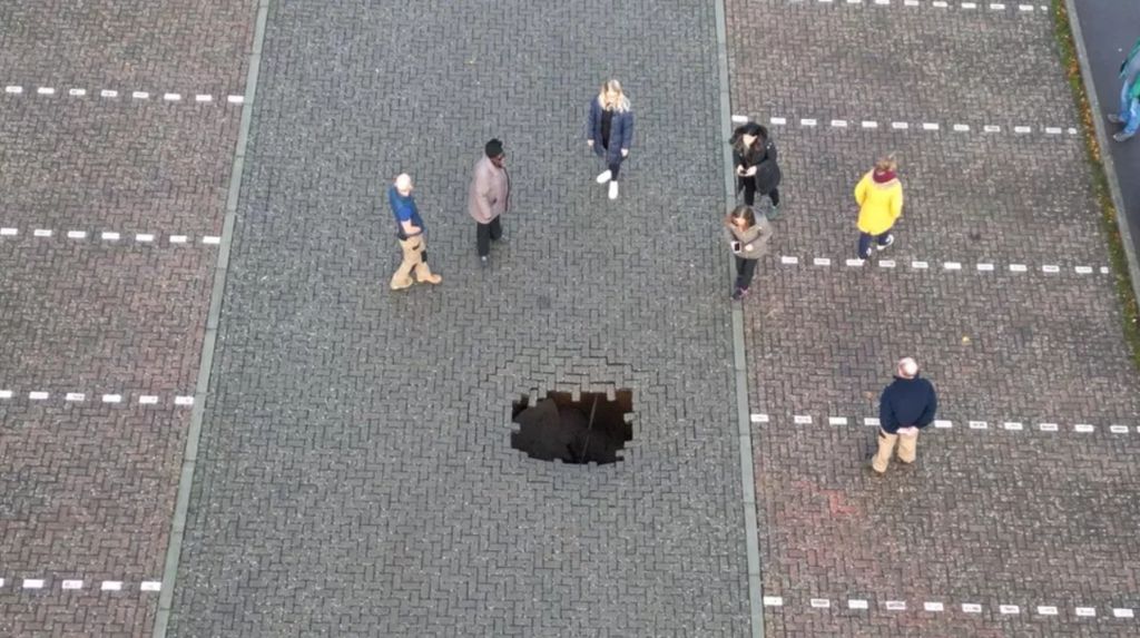 The sink hole from above