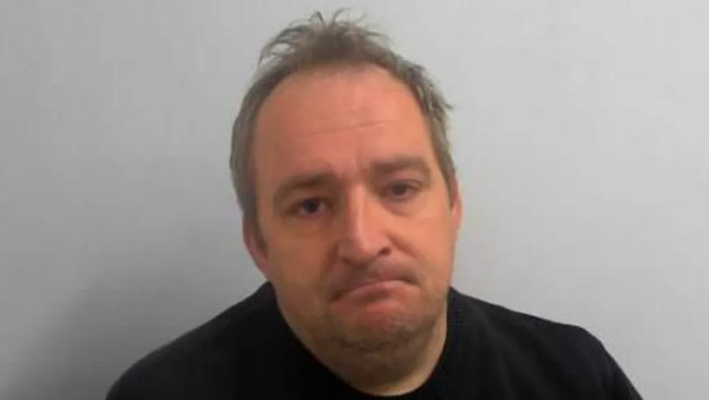 Ex profesor encarcelado por delitos sexuales contra menores