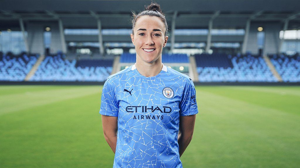 Lucy Bronze Manchester City Re Sign England Right Back From Lyon Bbc Sport