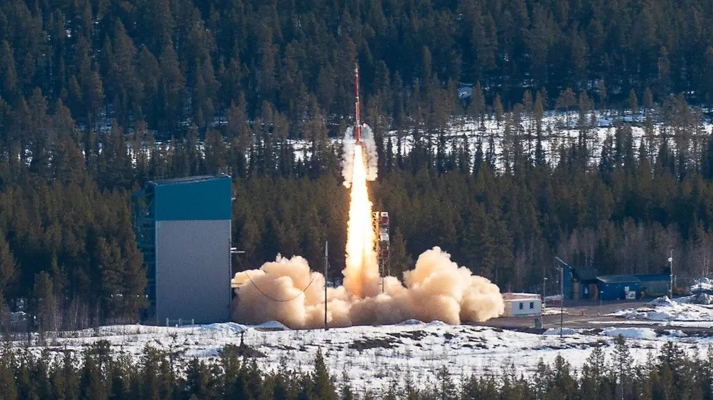 Orbital space race heats up in Arctic north