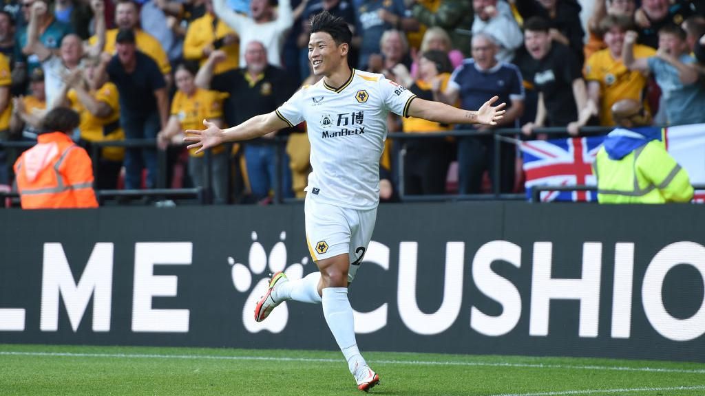 Watford V Wolves: In Pictures - BBC Sport