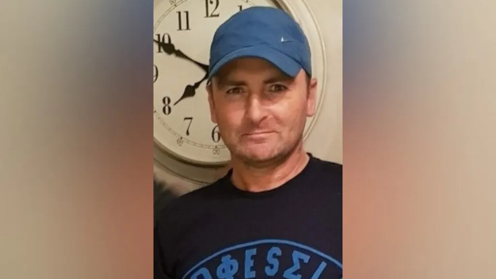 Se ha iniciado una investigación por asesinato tras la muerte de un hombre después de un allanamiento de morada.