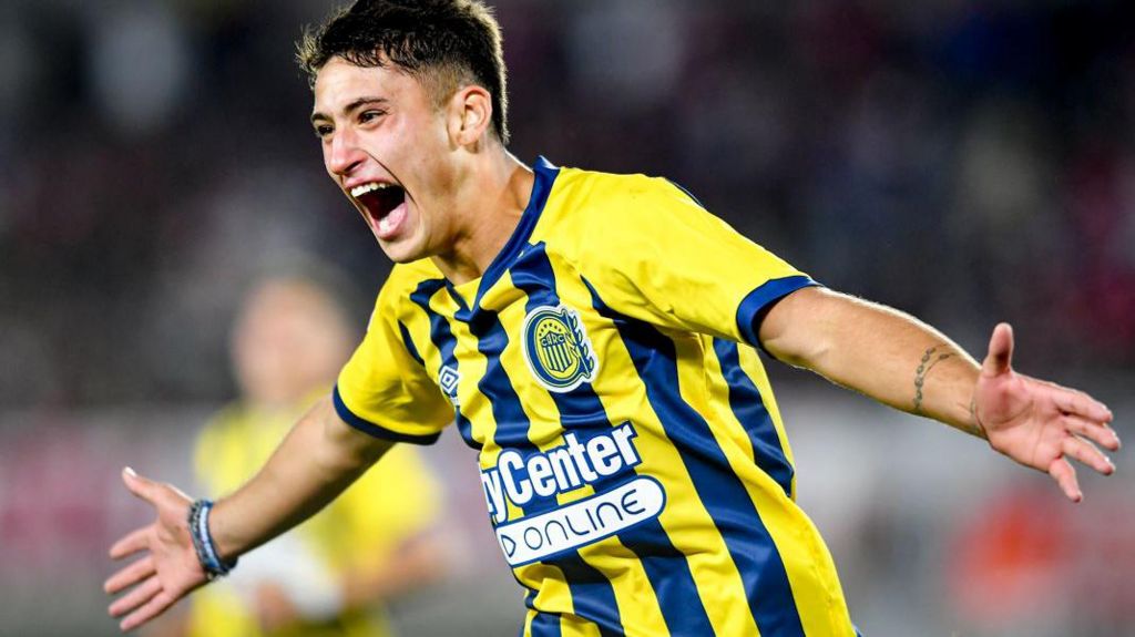 Tottenham: Alejo Veliz joins Spurs from Rosario Central - BBC Sport