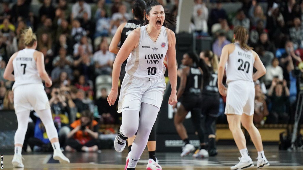 London Lions player Megan Gustafson celebrates