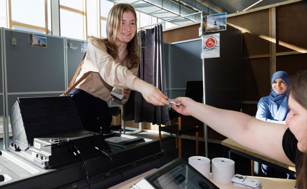 Crown Princess Elisabeth casts her vote at a polling station in Laken/ Laeken, Brussels, Sunday 09 June 2024