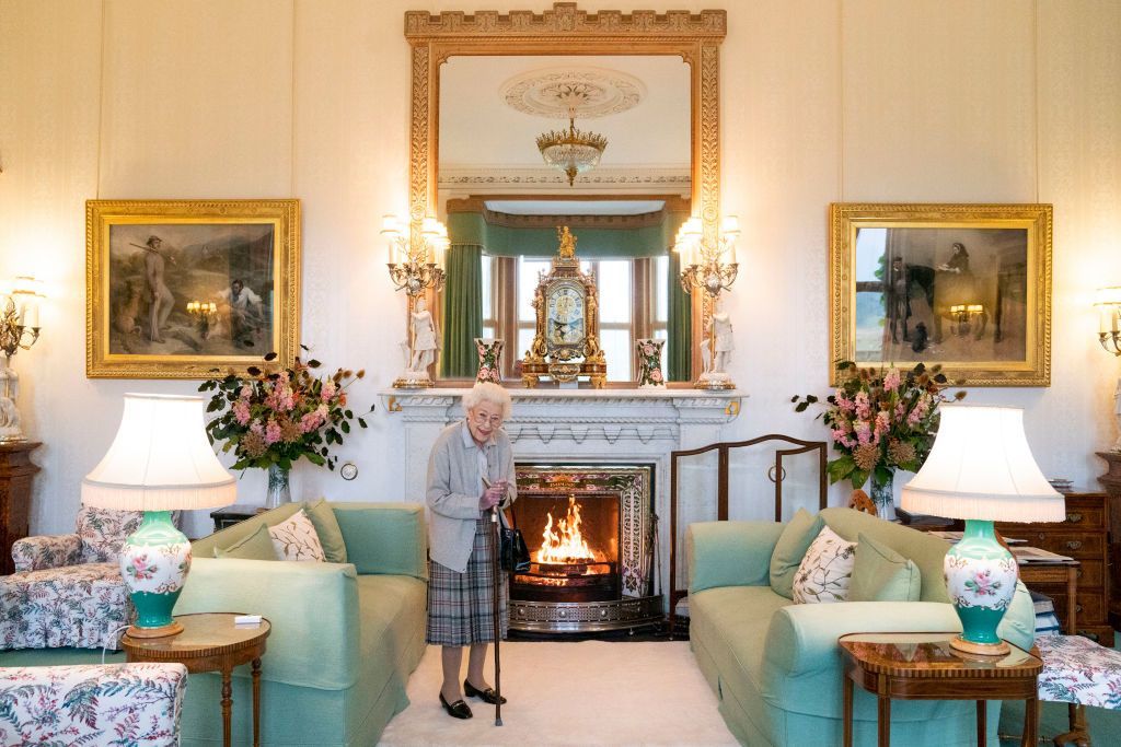 Queen Elizabeth in her last photo in the drawing room at Balmoral Castle in 2022