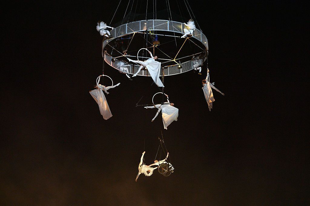 Trapeze artists perform at Glastonbury
