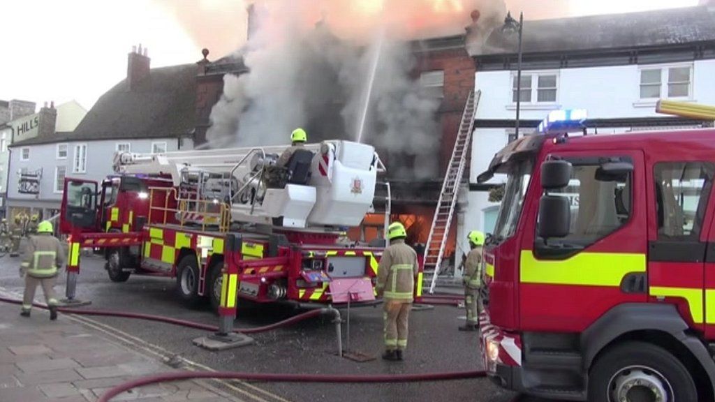 Sudbury fire: Hamster found alive five days after blaze - BBC News