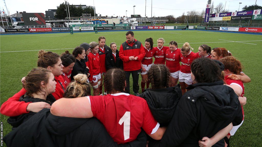 Chris Horsman talking to Wales Women