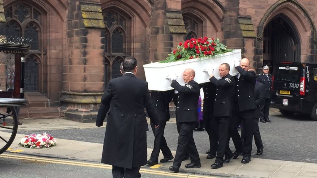 Manchester attack: Det Con Elaine McIver's funeral takes place