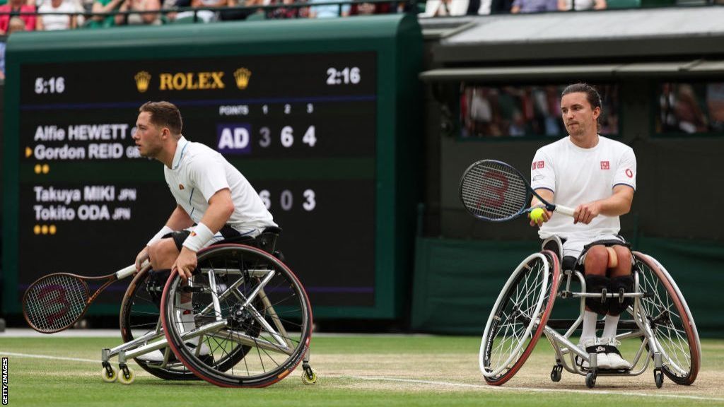 Alfie Hewett and Gordon Reid playing in the Wimbledon wheelchair men's doubles final in 2023