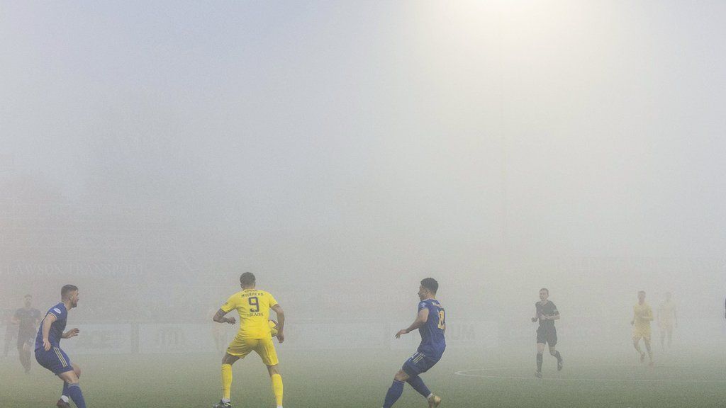 Heavy fog blanketed the match for the whole evening