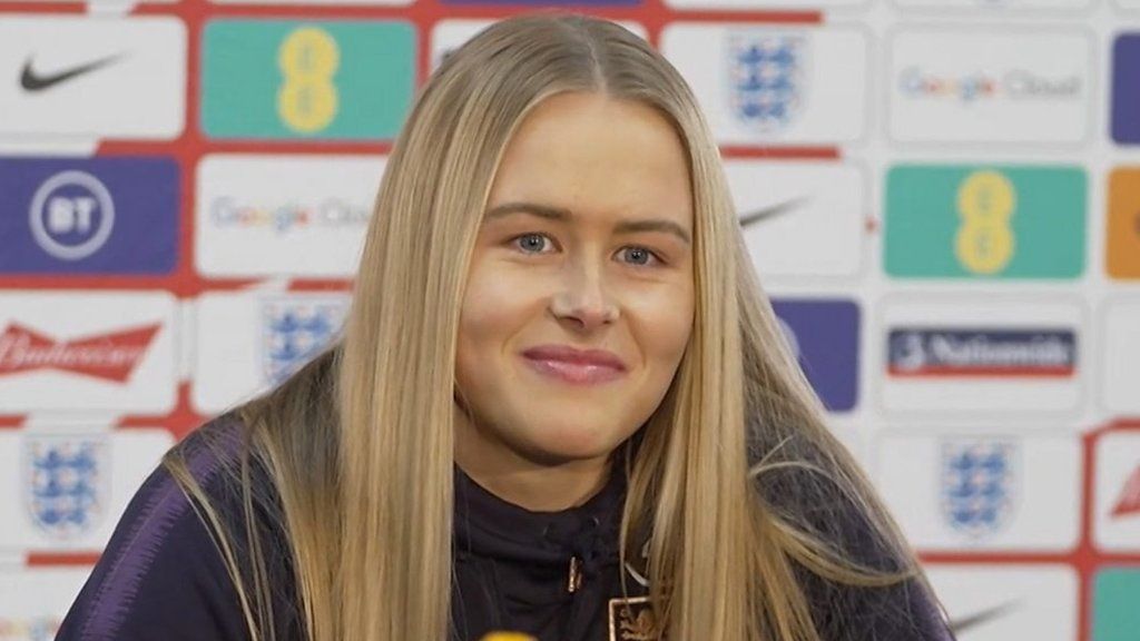 Lionesses: Hannah Hampton 'fangirling' most of the time in England