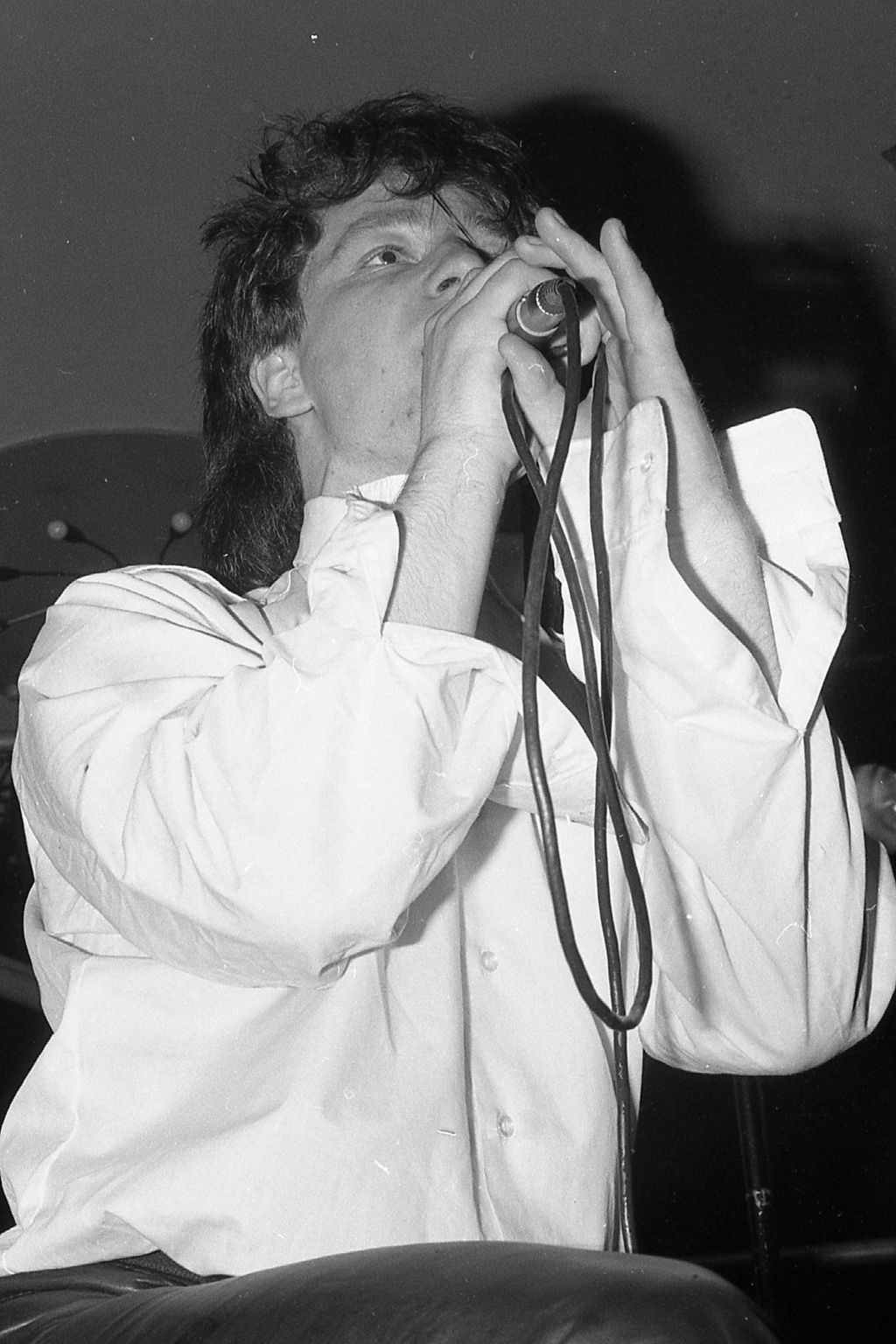 Bono performing at the University of Strathclyde in 1981 