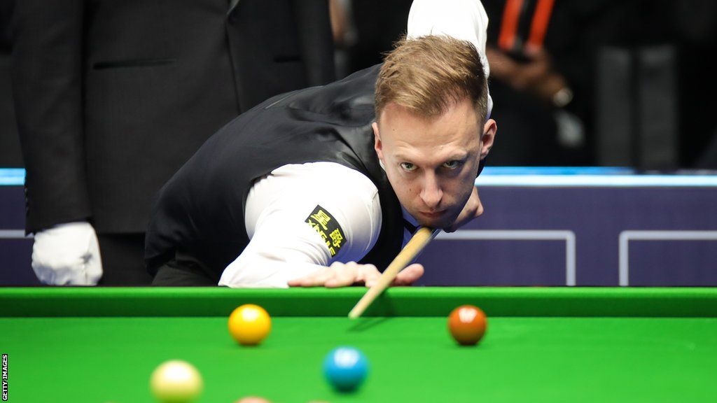 Judd Trump at the snooker table
