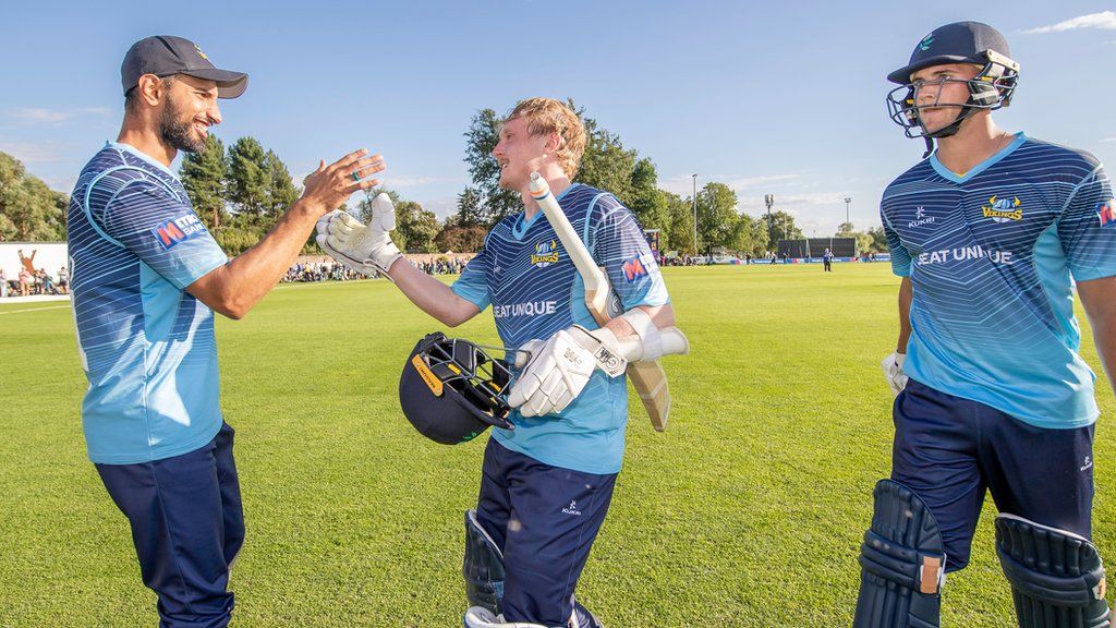 Yorkshire captain Shan Masood congratulates Harry Duke & Dom Leech for seeing the Tykes to victory against Surrey