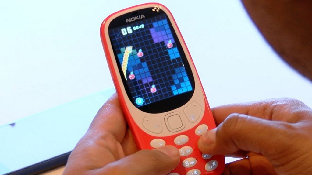 Classic Nokia Snake game is back for smartphones - BBC News