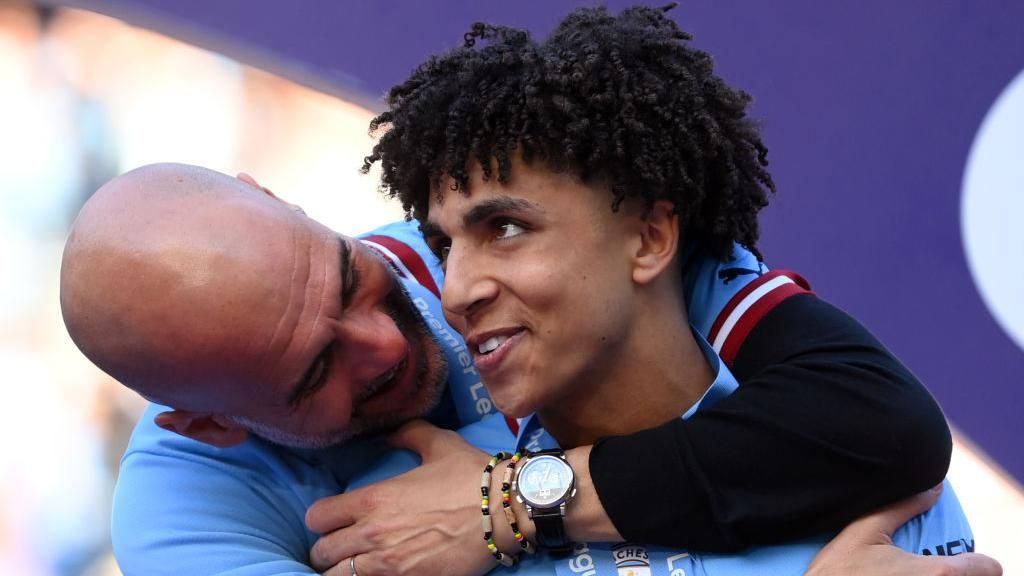 Rico Lewis: quem é a revelação do City que virou xodó de Pep Guardiola -  Placar - O futebol sem barreiras para você