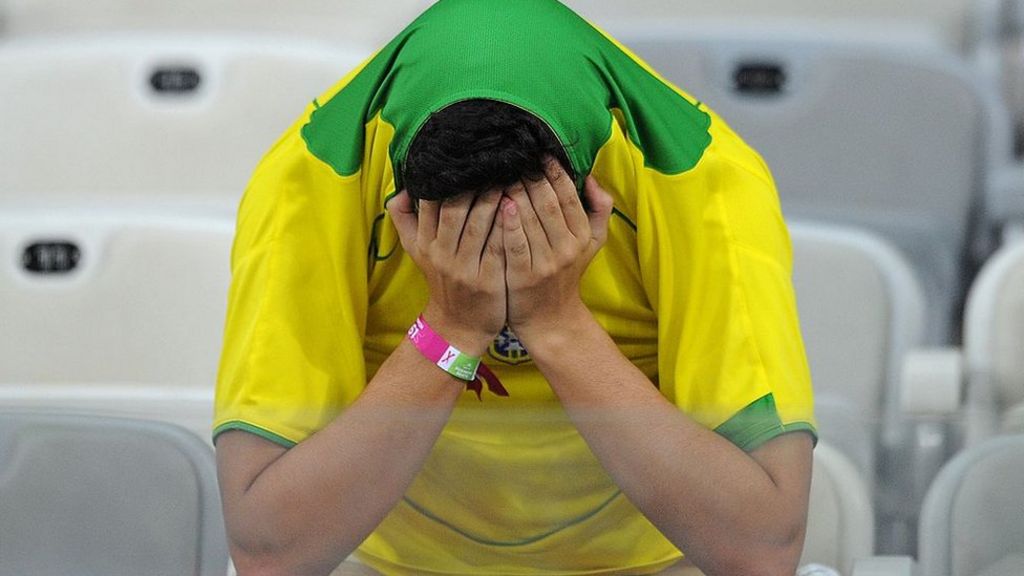 Devoted football fans experience 'dangerous' levels of stress BBC News