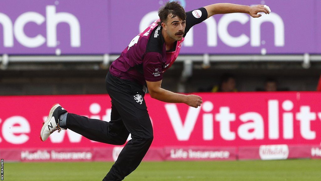 Ben Green bowling for Somerset in the Vitality Blast