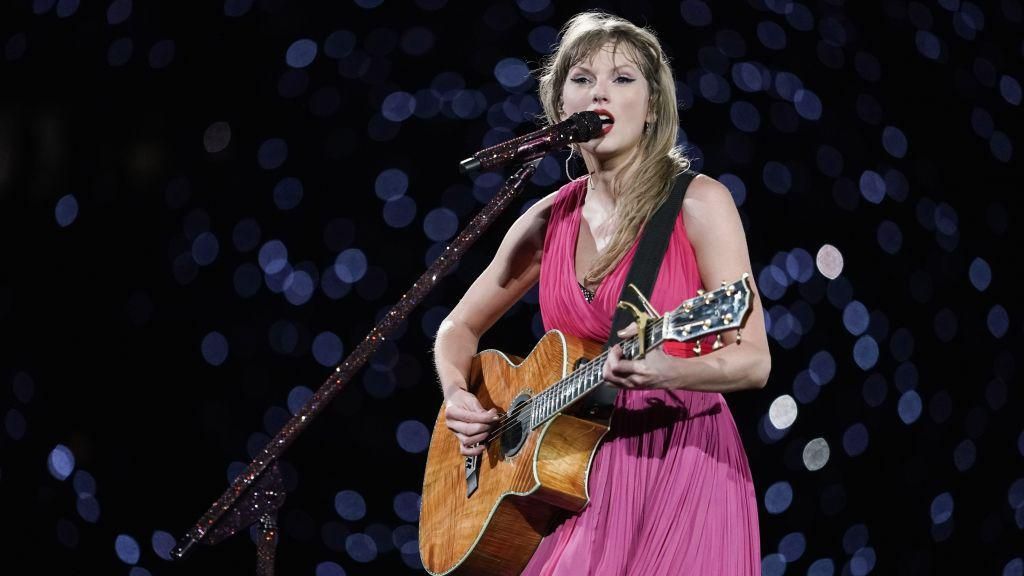 Taylor Swift performs onstage during her Eras Tour on 27 July, 2024 in Munich, Germany