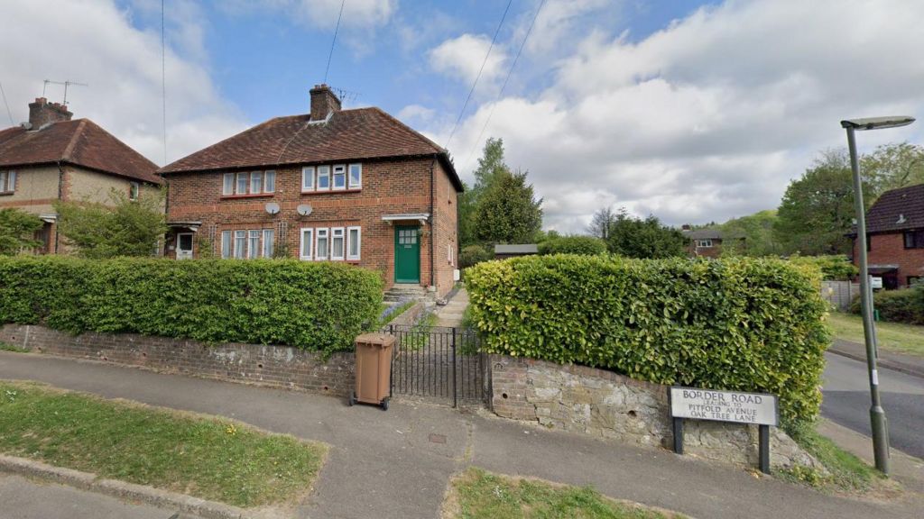 Man jailed for repeatedly stabbing sleeping man in the leg BBC News