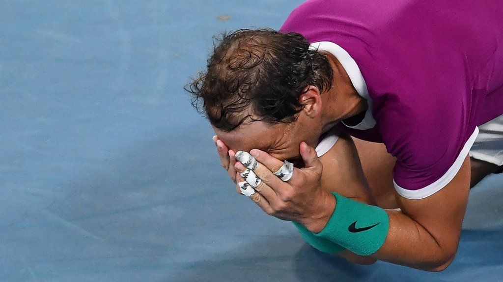 Wimbledon 2022: Rafael Nadal battles injury to win 5-set thriller