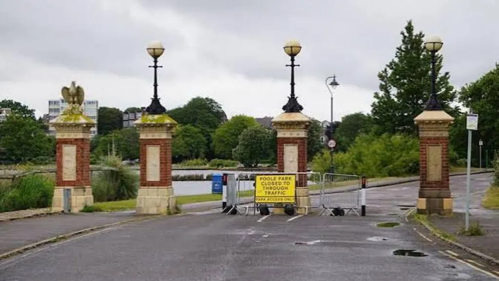Se rechazó la petición de reabrir la entrada del parque a los automovilistas.