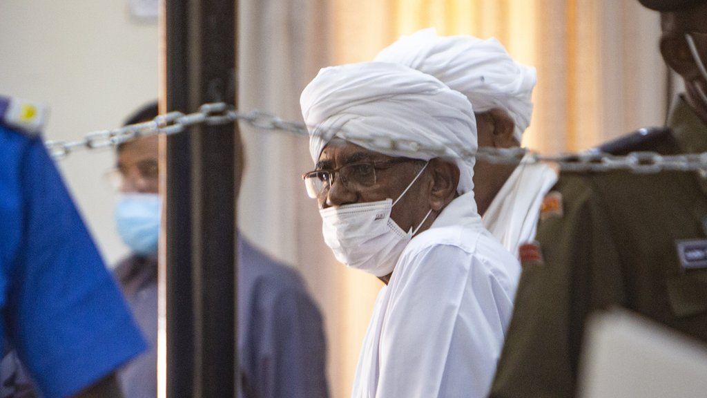 Omar el-Bashir in court