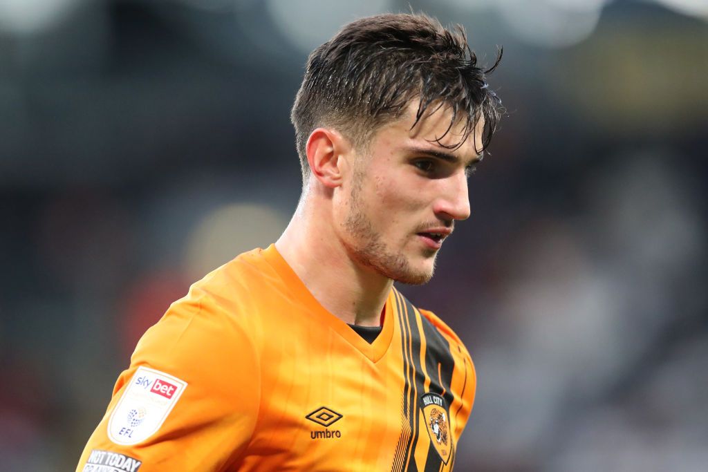 Longman completes permanent Hull move - BBC Sport