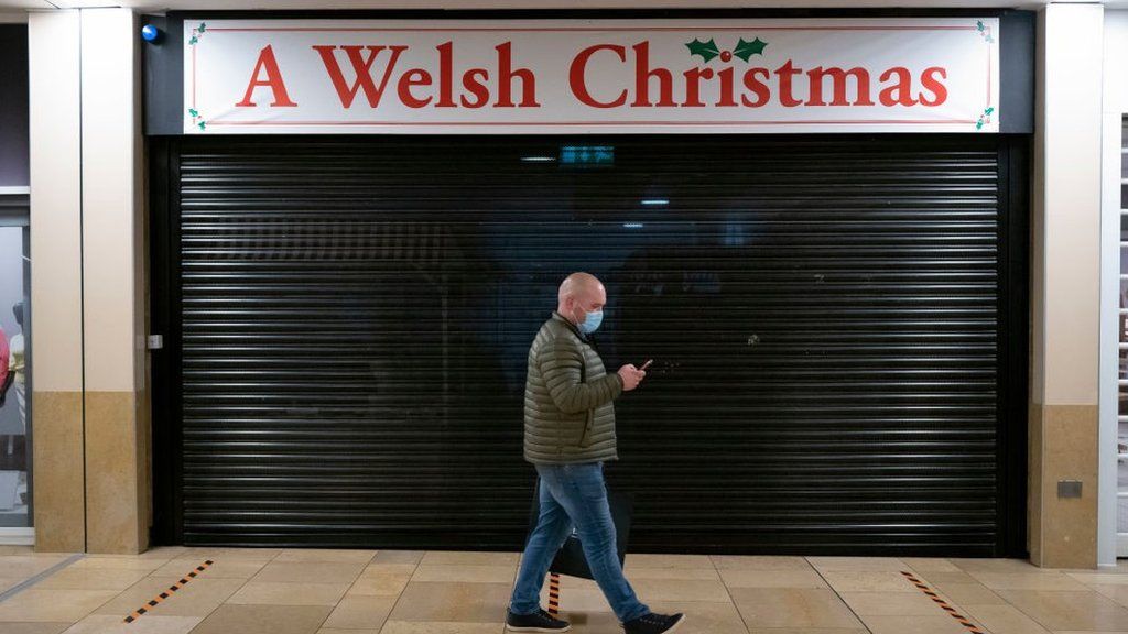 Christmas shop closed