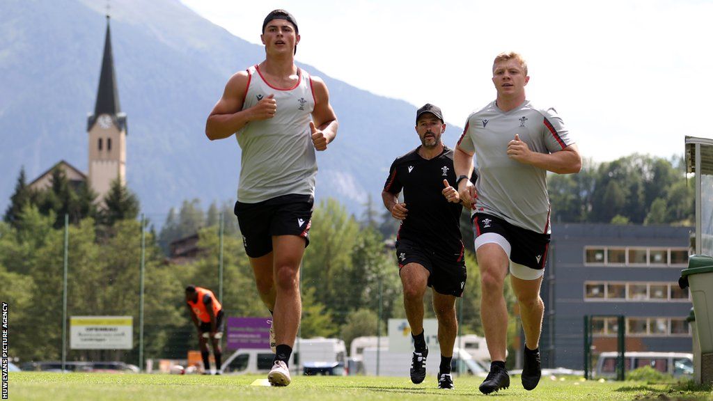 Louis Rees-Zammit and Keiran Williams at Wales' training camp