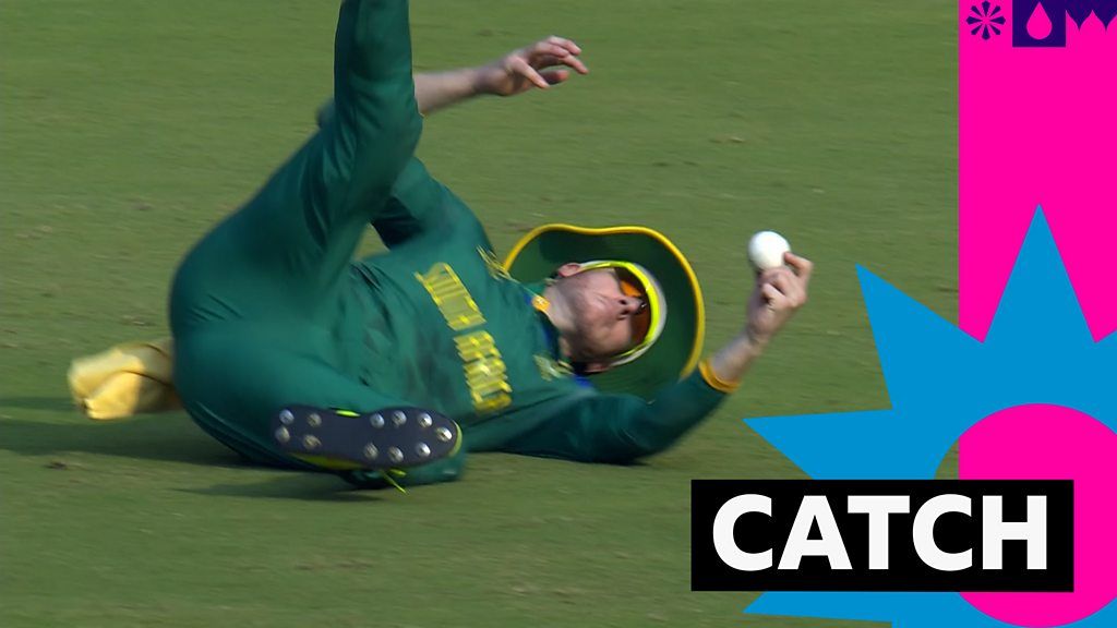 'He smashed himself in the face!' Miller takes juggling catch