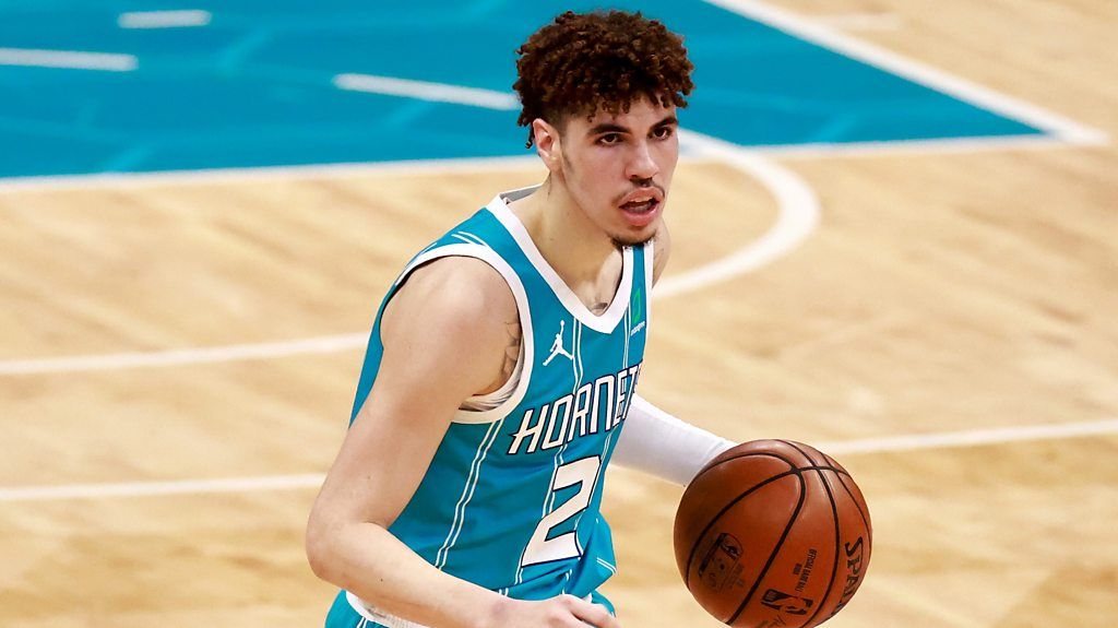 NBA: Charlotte Hornets' LaMelo Ball Throws Effortless Full-court Pass ...