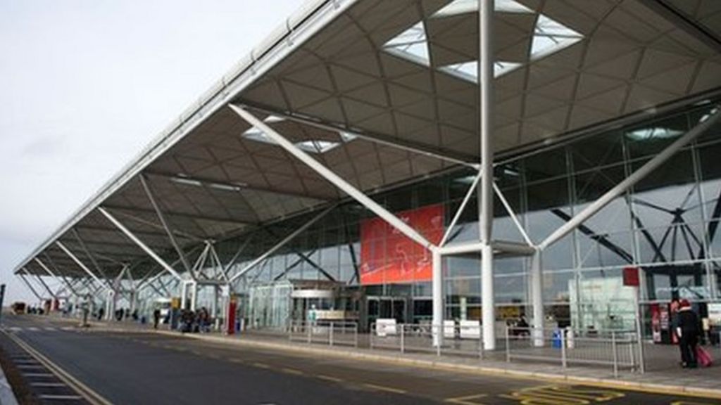 Stansted Airport to increase passenger numbers but no new runway - BBC News