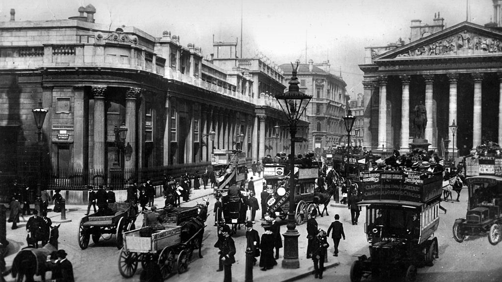 Photos from the Bank of England's vaults - BBC News