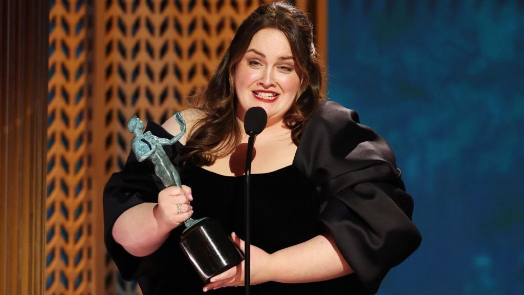 Jessica Gunning accepts the Outstanding Performance by a Female Actor in a Television Movie or Limited Series award for "Baby Reindeer" onstage during the 31st Annual Screen Actors Guild Awards at Shrine Auditorium and Expo Hall on February 23, 2025 in Los Angeles, California