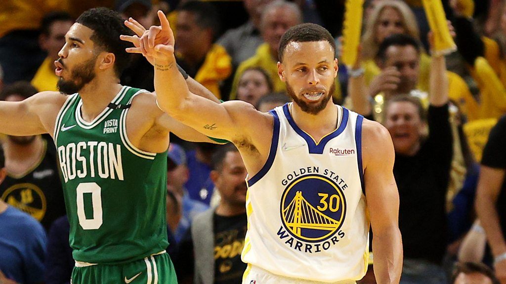 Curry stars as Warriors level NBA Finals series