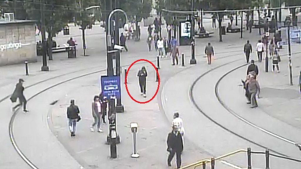 Manchester attack: Salman Abedi 'carried bomb for hours'