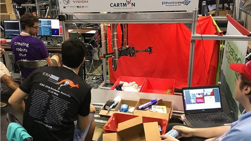Amazon Robotics Challenge 2017 won by Australian budget bot BBC News