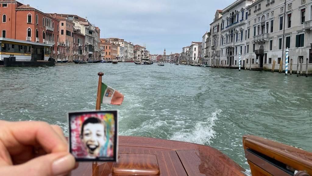 Bob's sticker in Venice