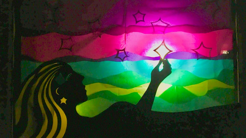 Window artwork display showcases Oxford community's creations - BBC News