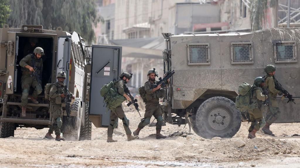 Israeli soldiers raid Nur Shams refugee camp, near Tulkarm, in the occupied West Bank (28 August 2024)