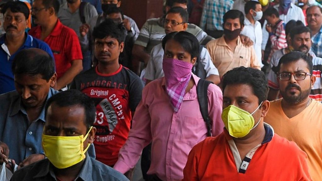 Indian coronavirus: Why lock down 1.3bn people? - BBC News