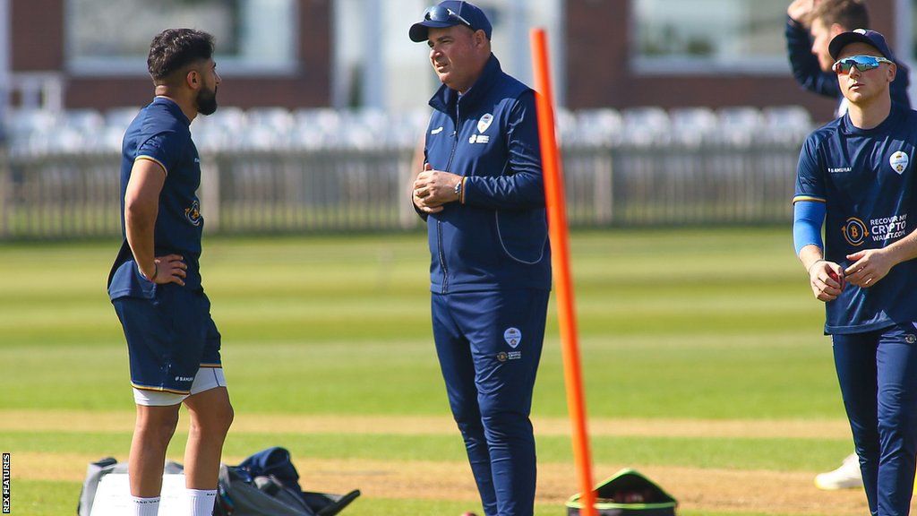 Derbyshire Head of Cricket Mickey Arthur has extended his contract until end of 2025.