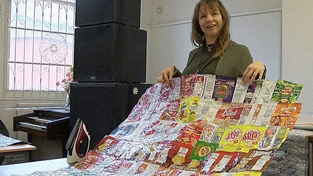 Volunteers in Middlesbrough have taken part in a workshop turning crisp packets into waterproof bags.